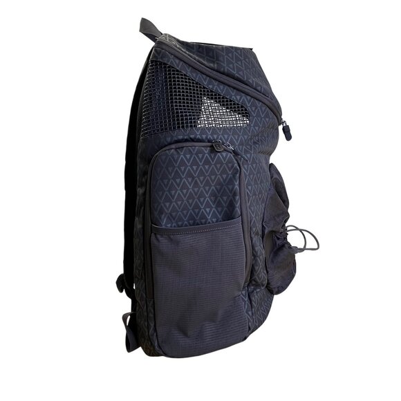 Point 3 Grey With Mesh & Ball Compartment Road Trip 2.0 Basketball Backpack - Picture 4 of 16